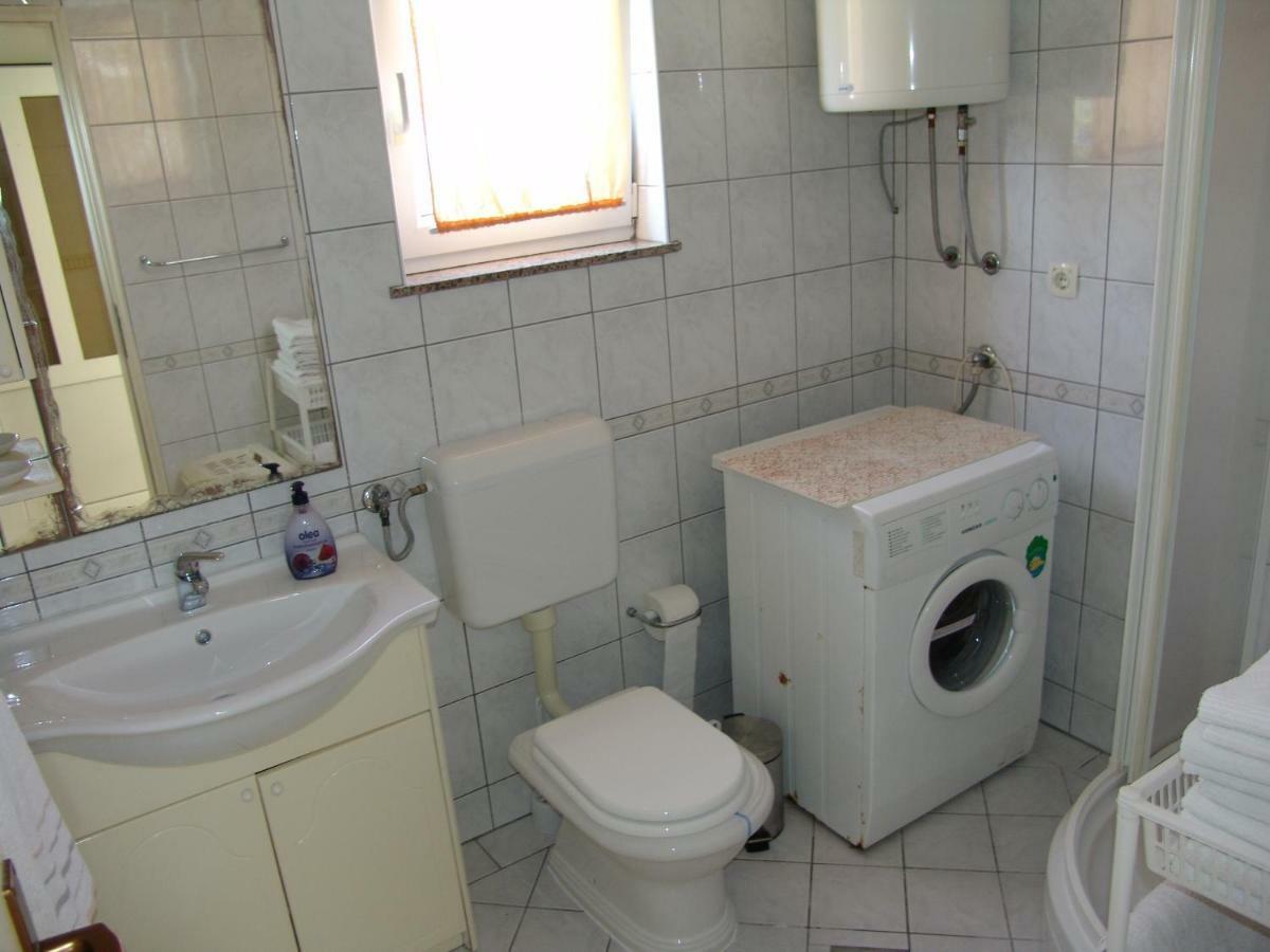 Apartment Mihalj Jadrija First Floor Sibenik Luaran gambar